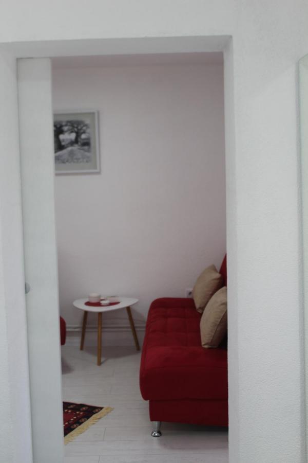 Red Apartment Sarajevo Exterior photo